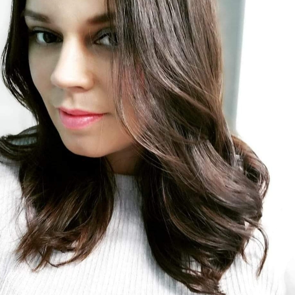 Meet your Posher, Julia - Picture 1 of 1